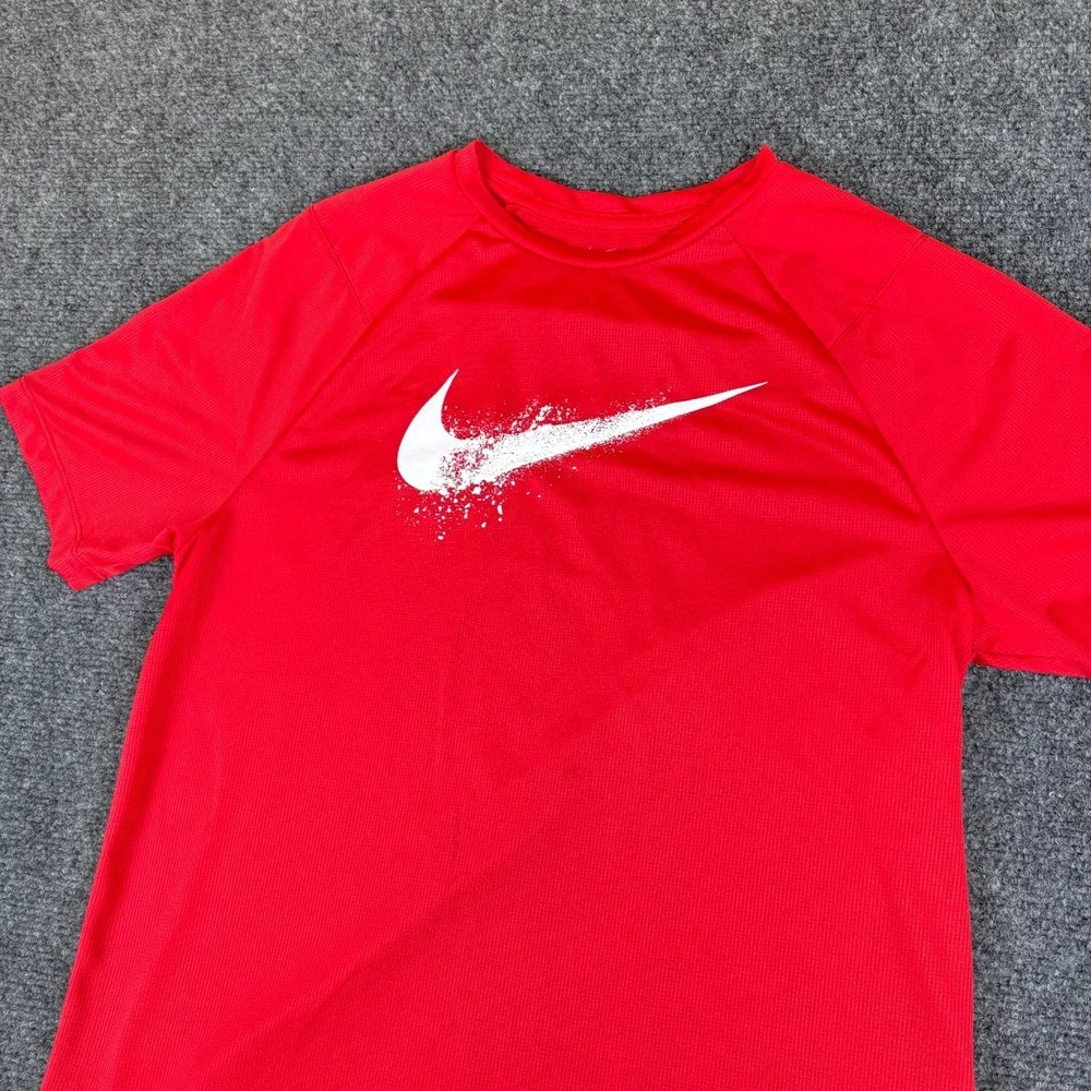 Nike Dri-Fit T-Shirt Boys XL Red White Swoosh Logo‎ Raglan Sleeve Activewear